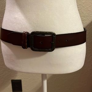 Women’s brown leather belt